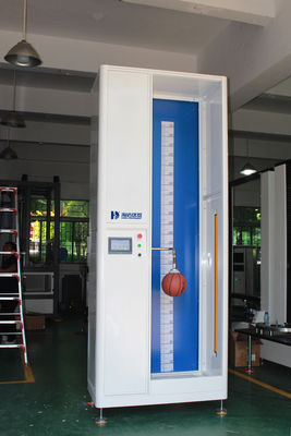 Equipo avanzado de pruebas textiles para evaluar la durabilidad, resistencia y solidez del color de las telas, garantizando la consistencia del producto